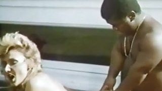 cüce zenci sarışını bağırtarak sikti
