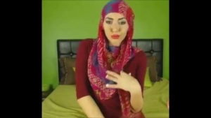 Türbanlıdan Seks Dansı
